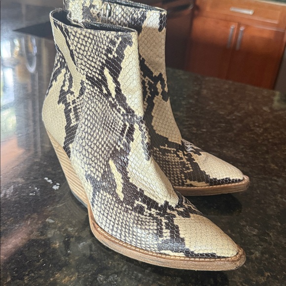 IRO Black and Cream Ankle Boots - Picture 1 of 6